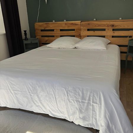 La Tete Dans Les Etoiles Apartment Aumont-en-Halatte Ngoại thất bức ảnh